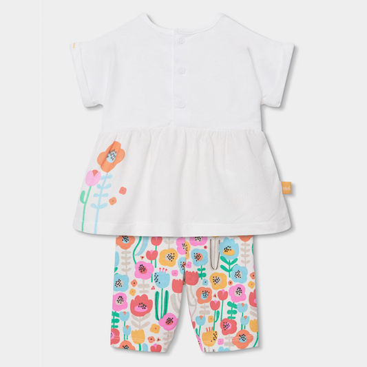 Conjunto de T-shirt e Leggings