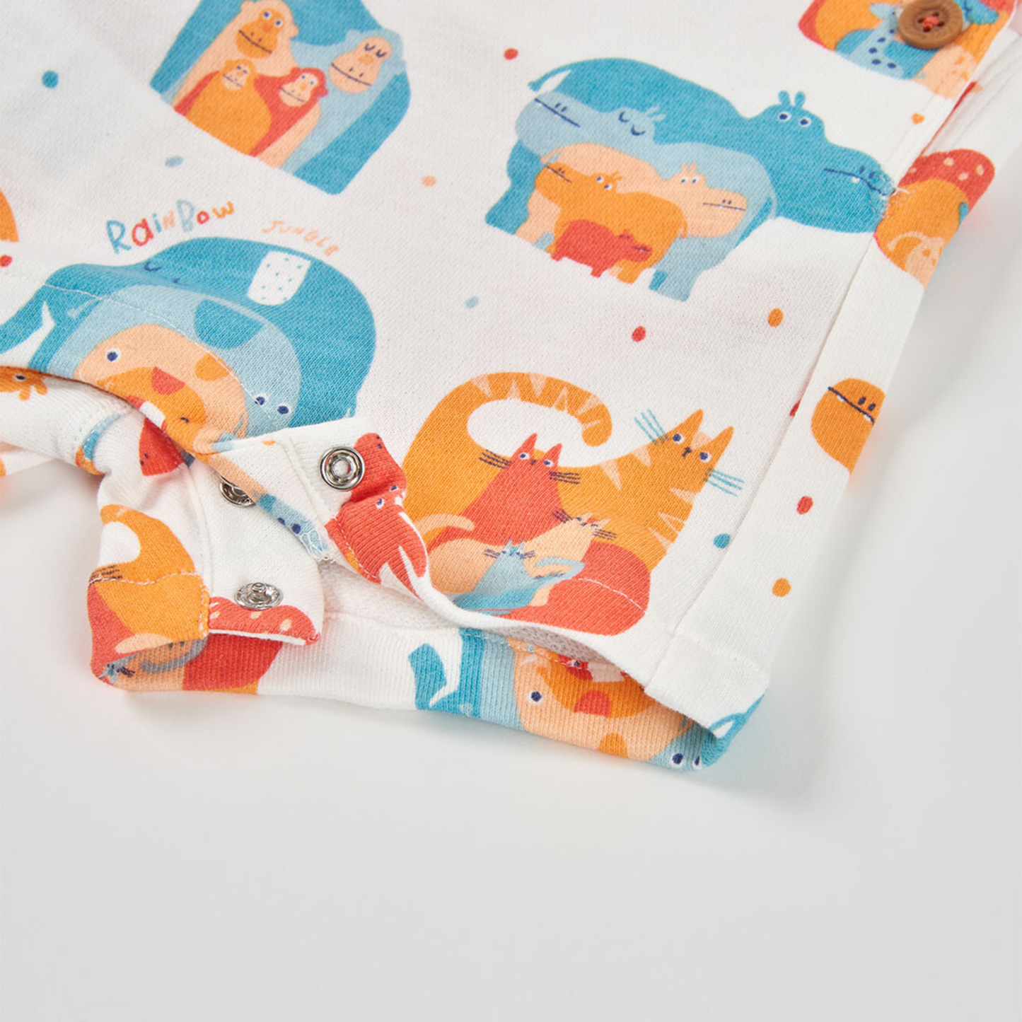 Conjunto de Jardineiras e Body