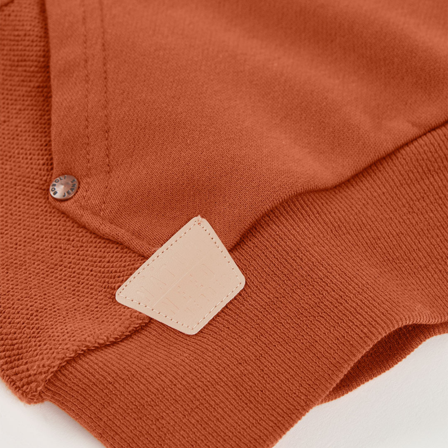 Sweatshirt com Capuz – Estilo e Conforto para a Aventura
