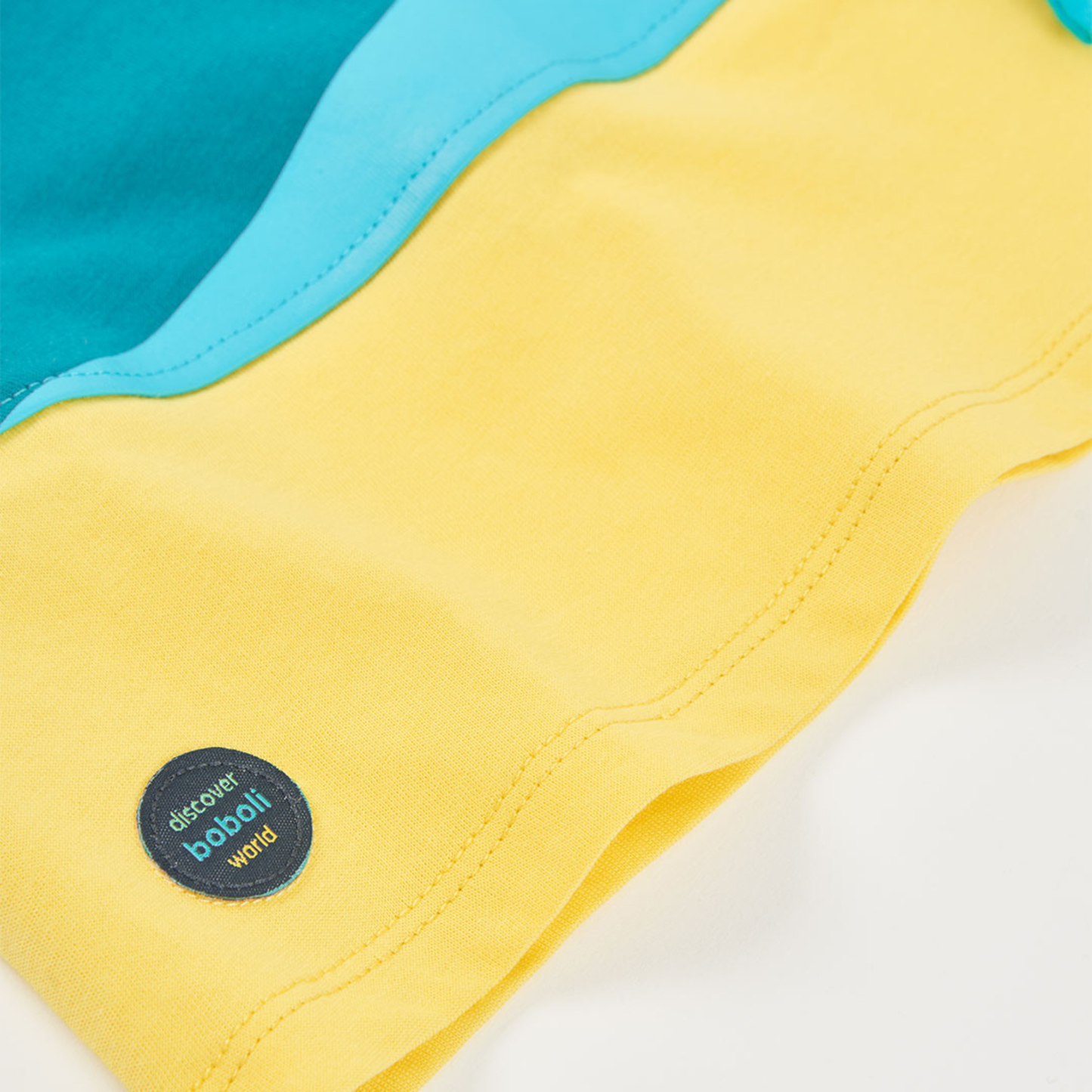 T-shirt Amarela para Menino com Aplique de Tubarão 3D
