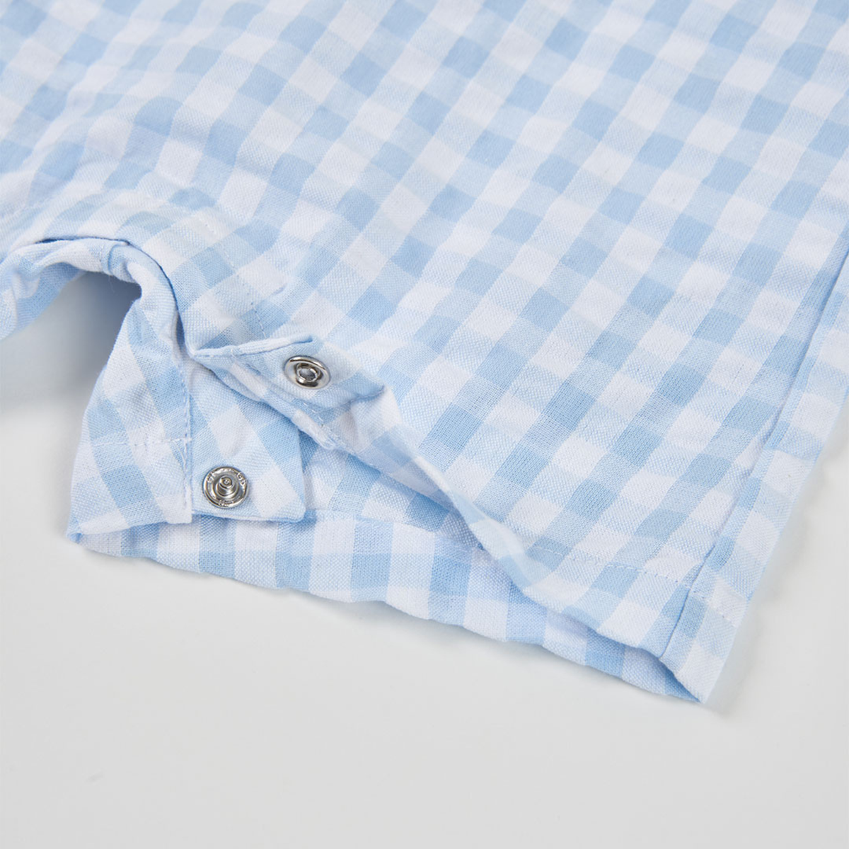 Conjunto de Jardineiras Vichy Azul e Branco e Body