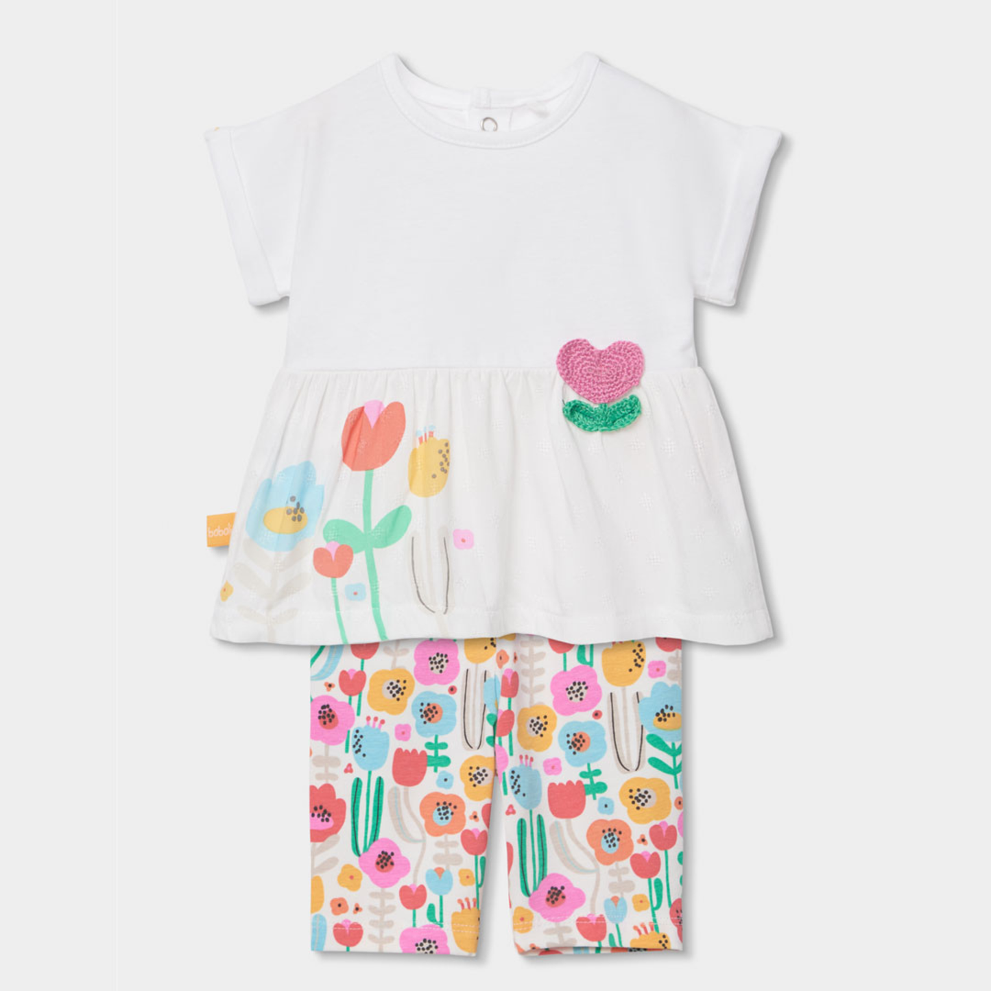 Conjunto de T-shirt e Leggings