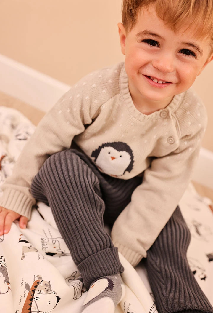 Conjunto de Malha Camisola Pinguim e Calças Caneladas