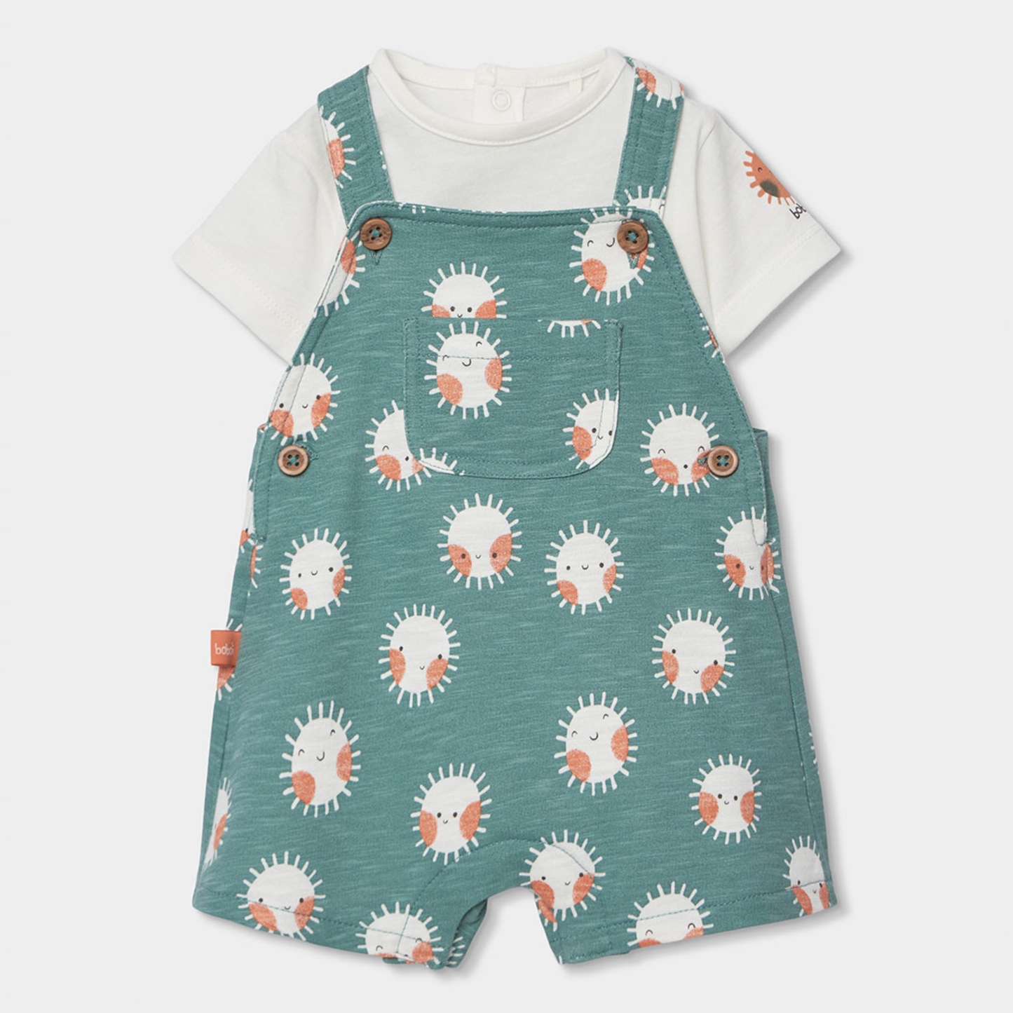 Conjunto de Jardineiras e T-shirt Verde