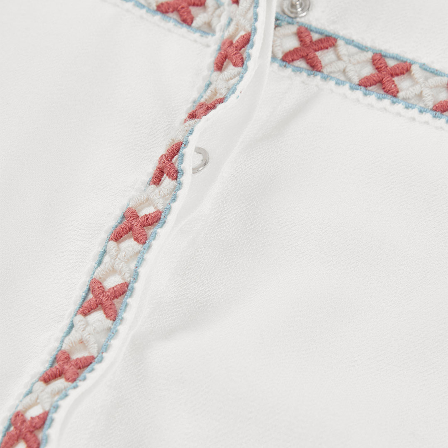 Blusa de Menina com Bordados