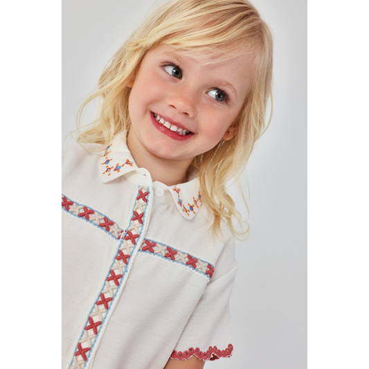 Blusa de Menina com Bordados