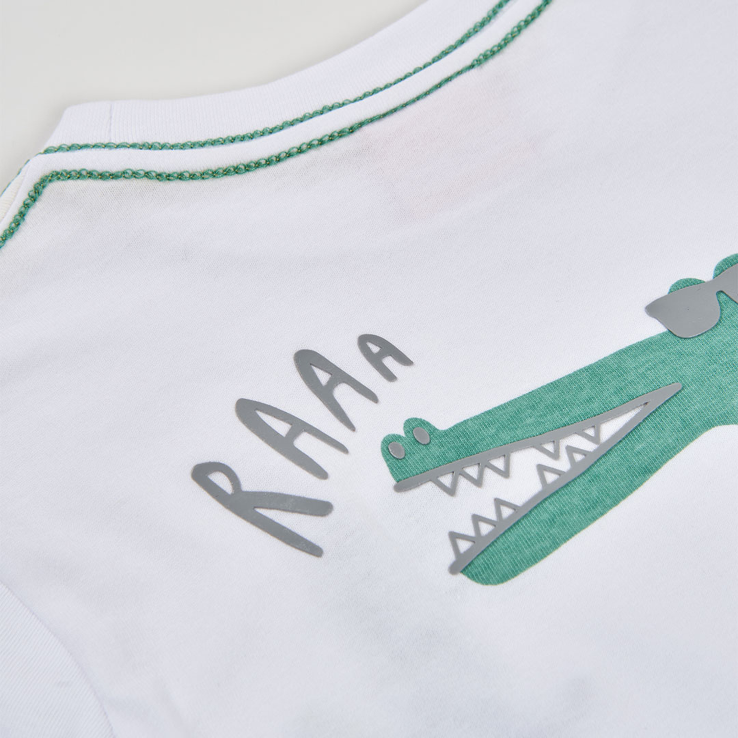 T-shirt com Estampado de Crocodilo