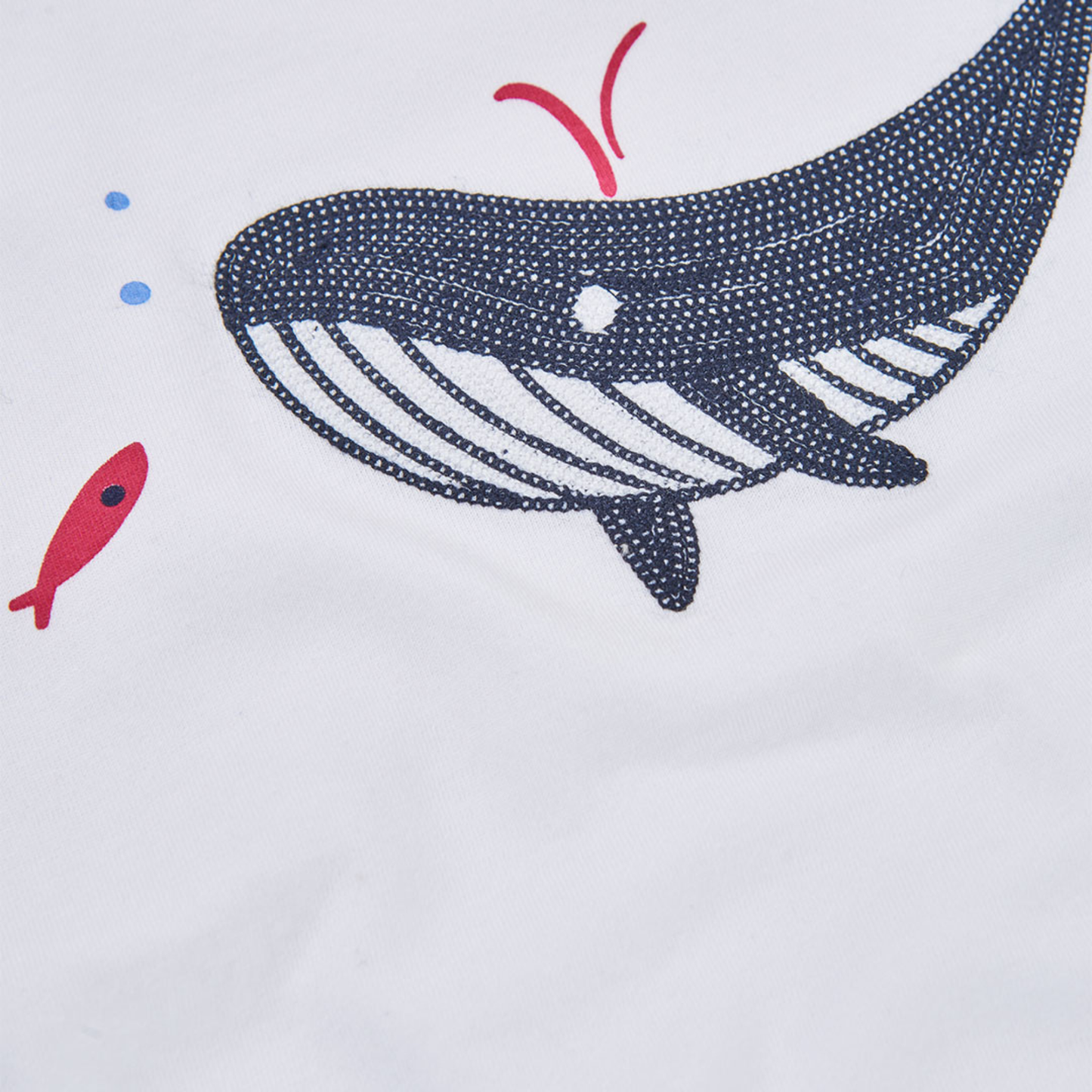 T-shirt Branca com Baleia