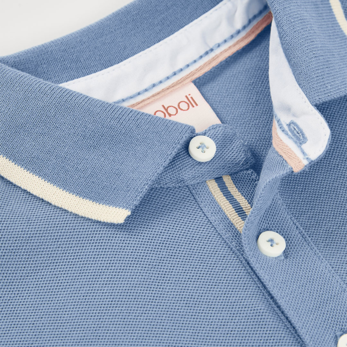 Polo Piqué Azul "Palm Island" – Estilo Tropical e Conforto Casual