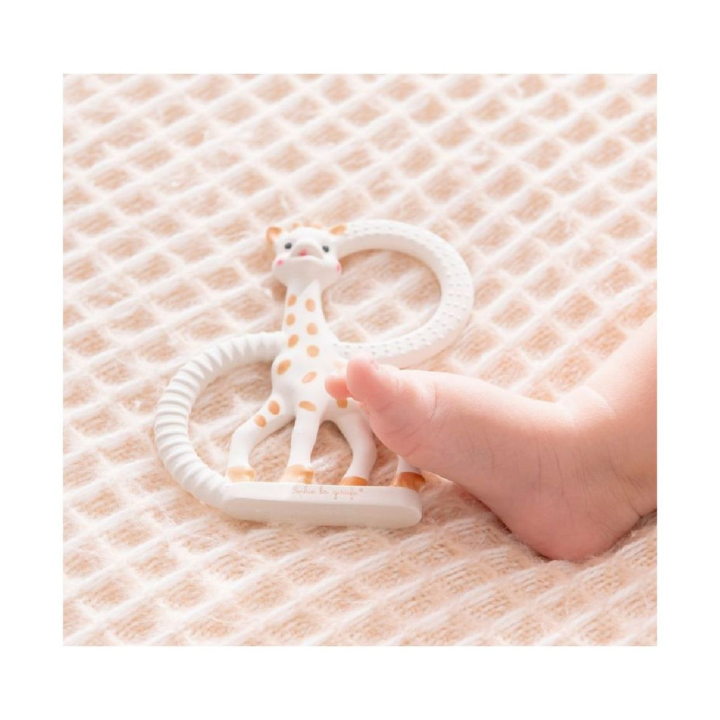Anel de dentição SO'PURE Sophie la girafe (de borracha natural)