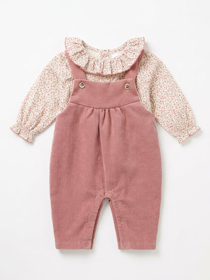 Conjunto Jardineira e Blusa com Folho Cor de Rosa